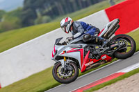 Castle-Combe-2019;PJ-Motorsport-Photography-2019;donington-no-limits-trackday;donington-park-photographs;donington-trackday-photographs;no-limits-trackdays;peter-wileman-photography;trackday-digital-images;trackday-photos